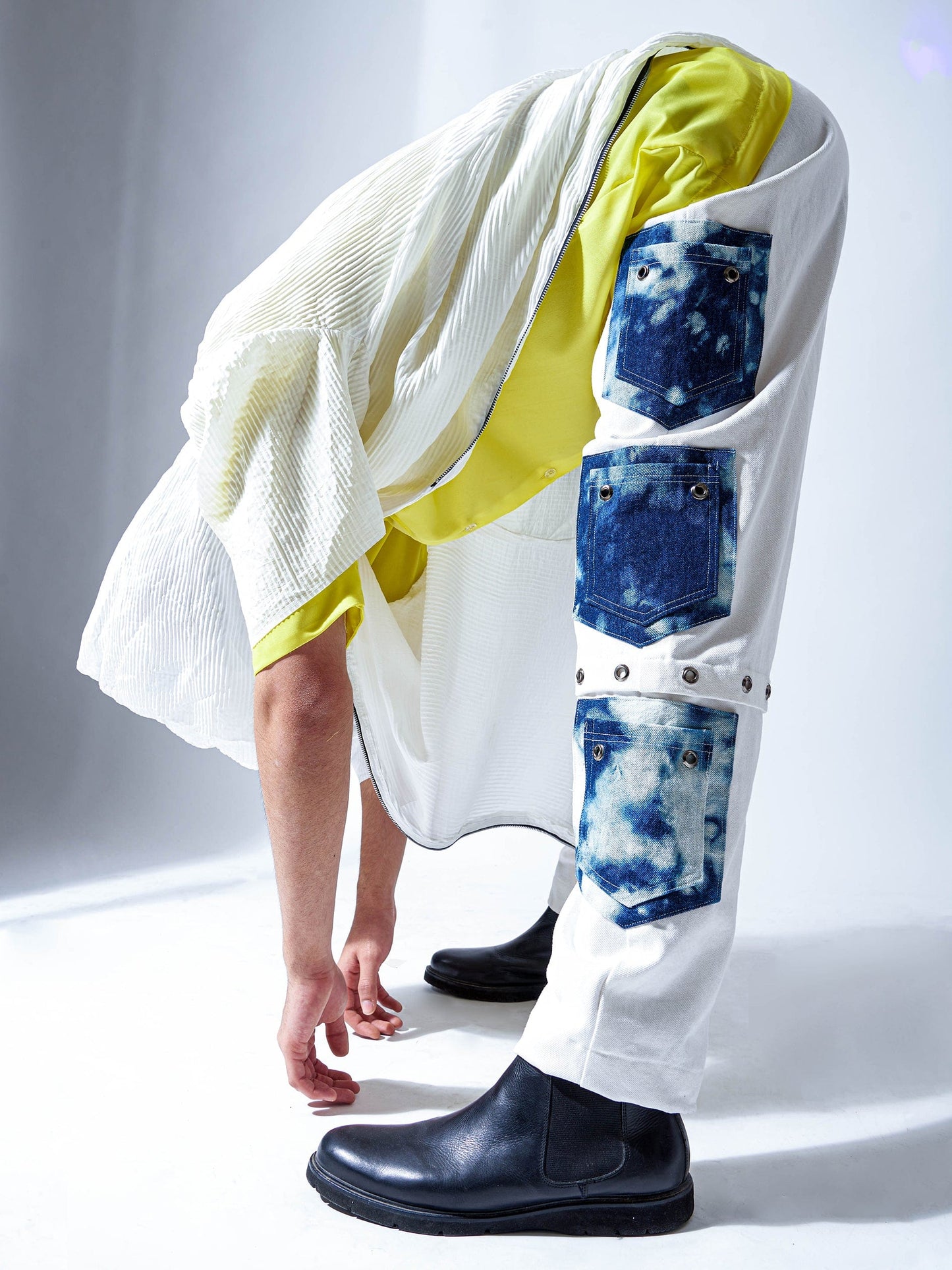 BLEACHED RIVET PANT