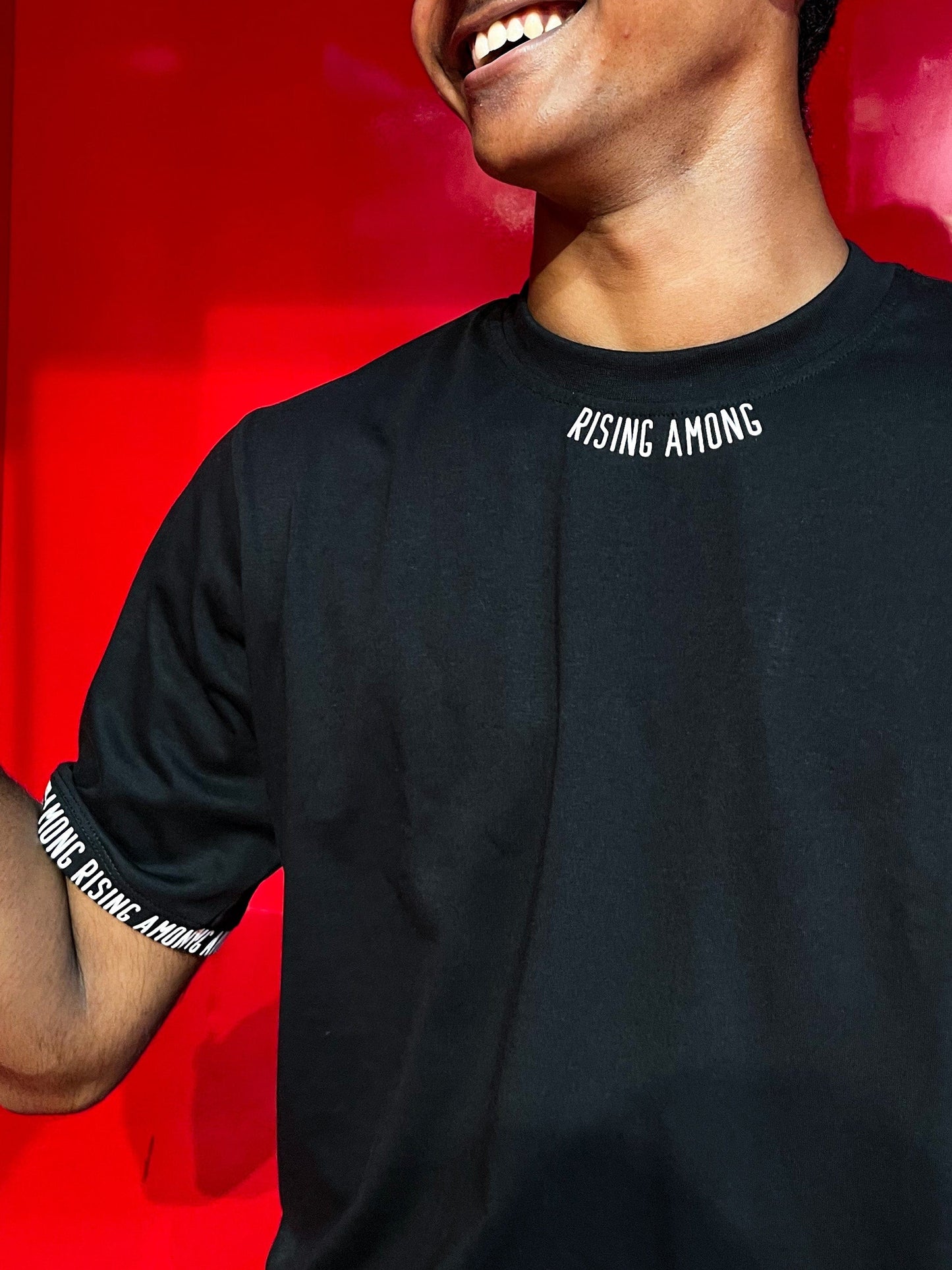 NECKLACE TEE - BLACK - UNISEX