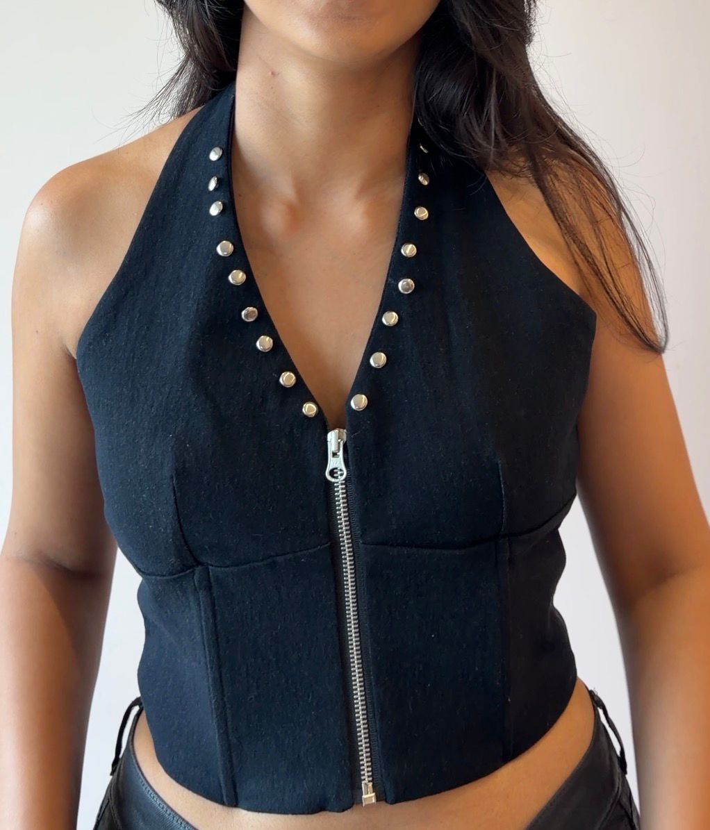 POLKA PLUNGE HALTER TOP IN BLACK
