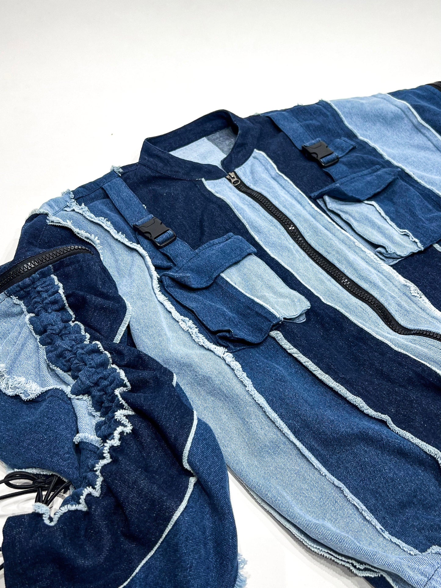 CONVERTIBLE STRIP DENIM JACKET