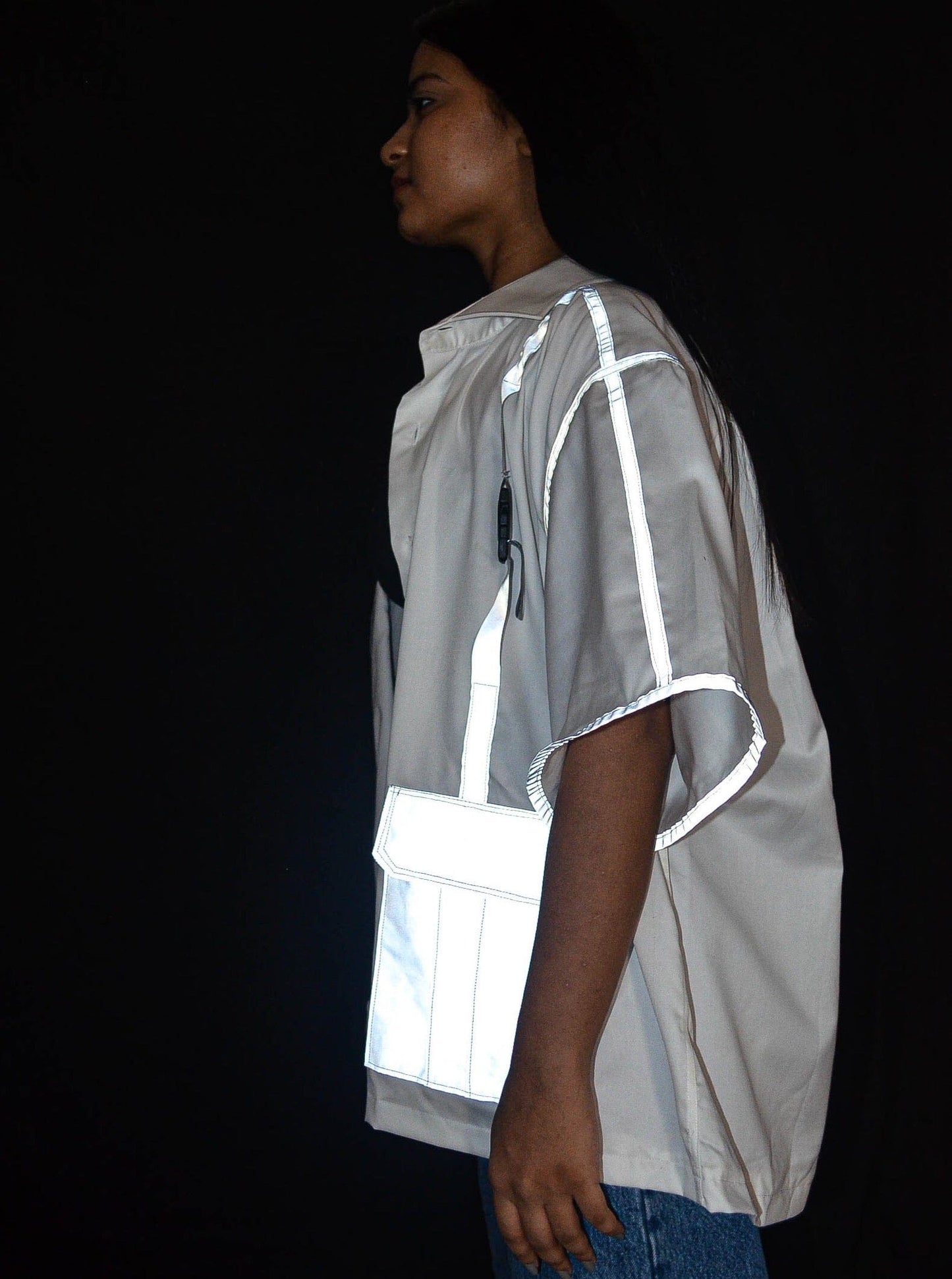 WHITE REFLECTIVE OVERSHIRT