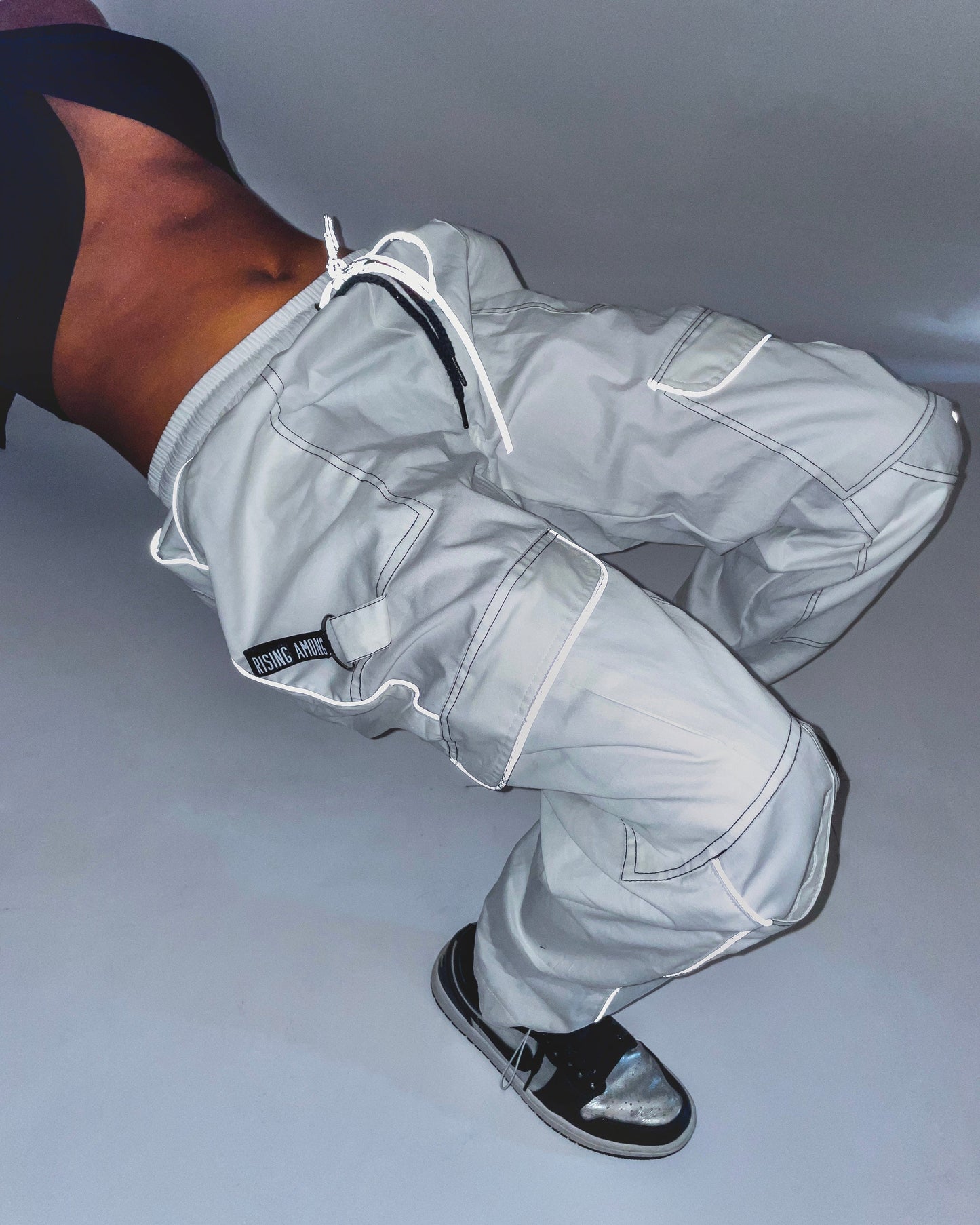 REFLECTIVE OUTLINE PANTS