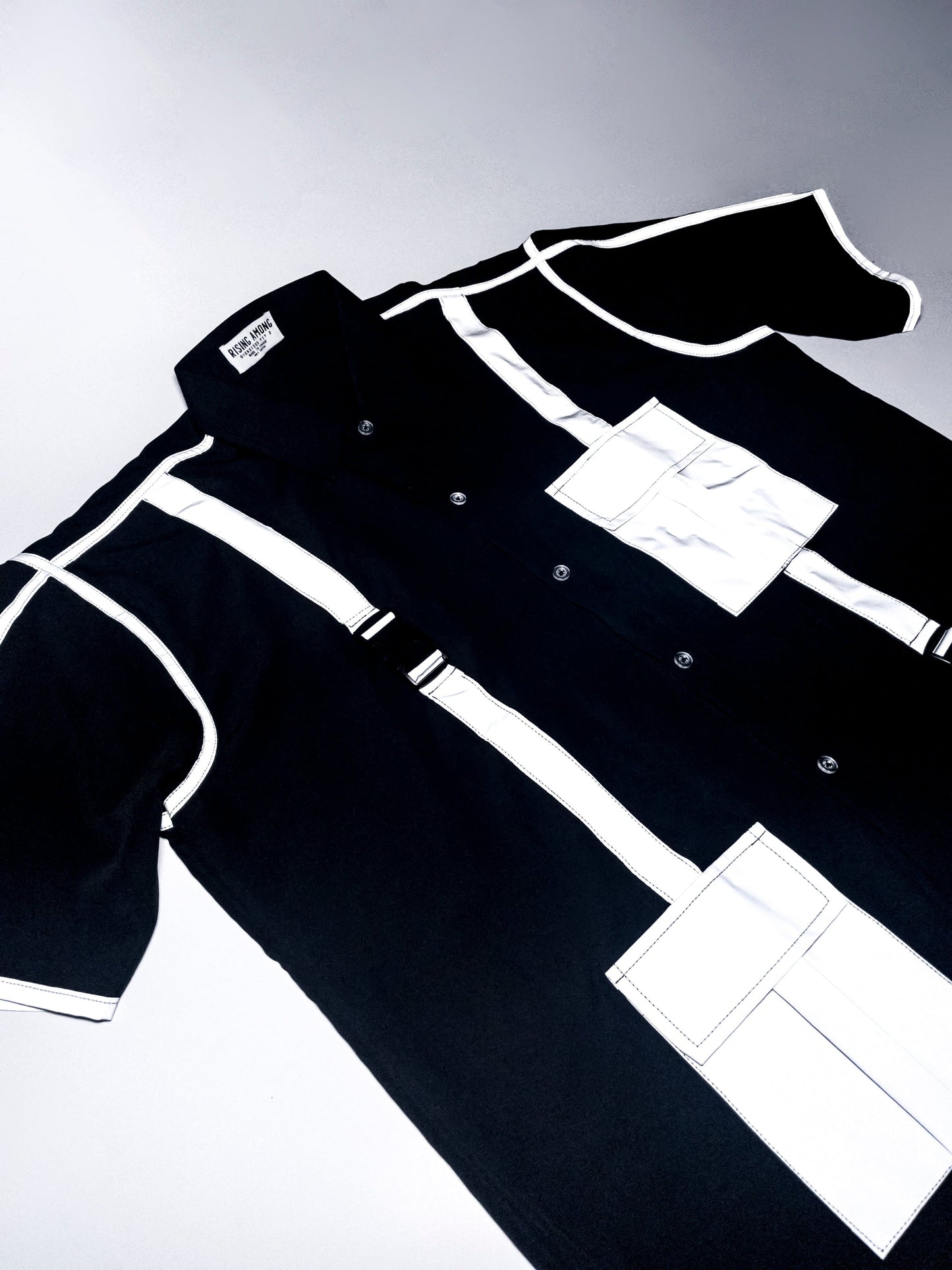 BLACK REFLECTIVE OVERSHIRT